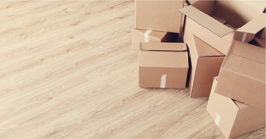 荷物の梱包・搬入・開梱を行う